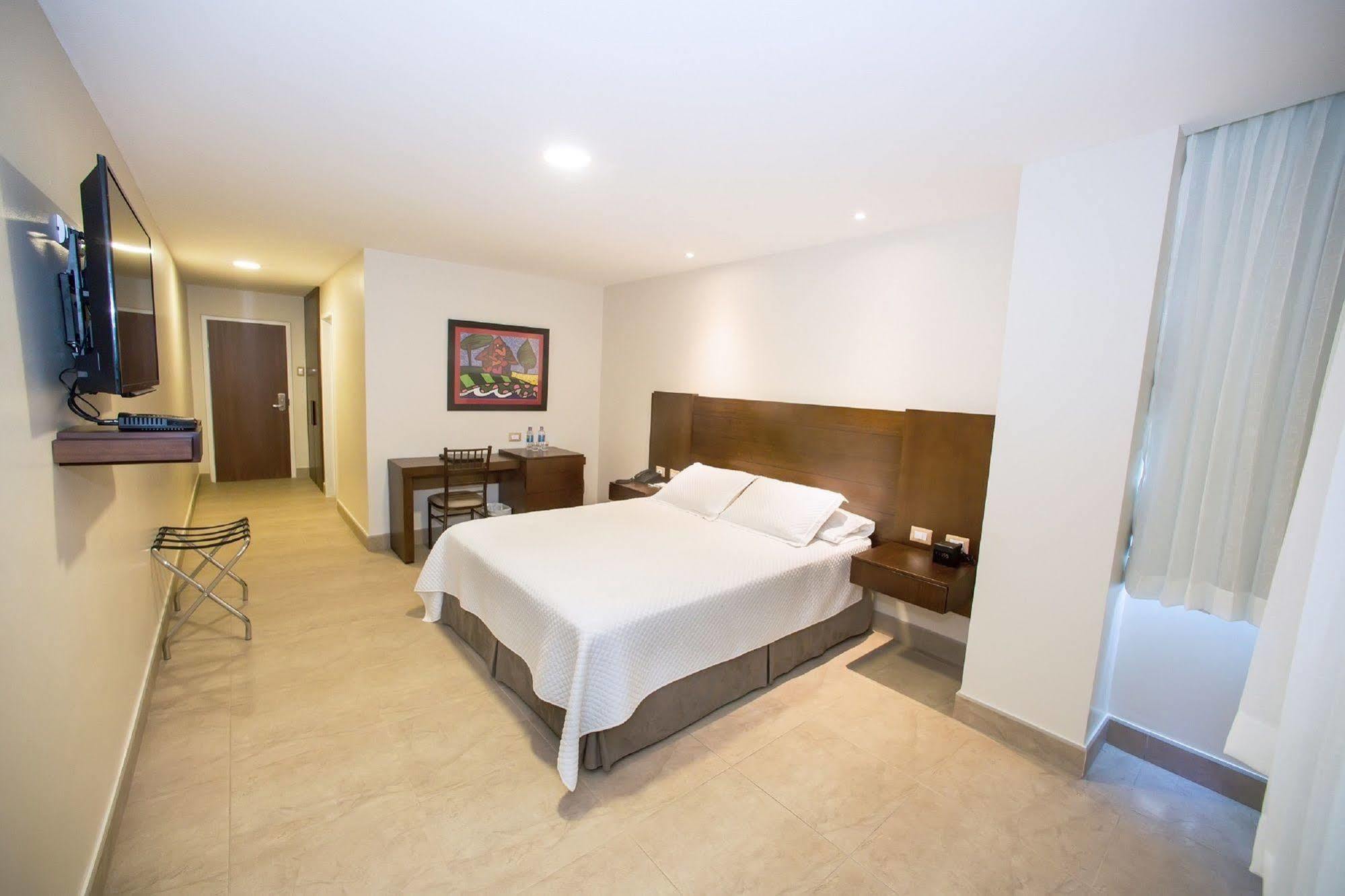 Hotel Marcelius กวายากิล ภายนอก รูปภาพ